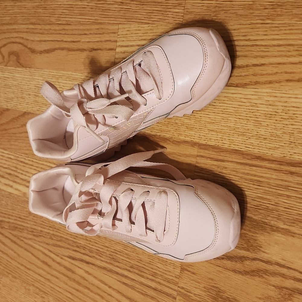 Reebok Pink sneakers